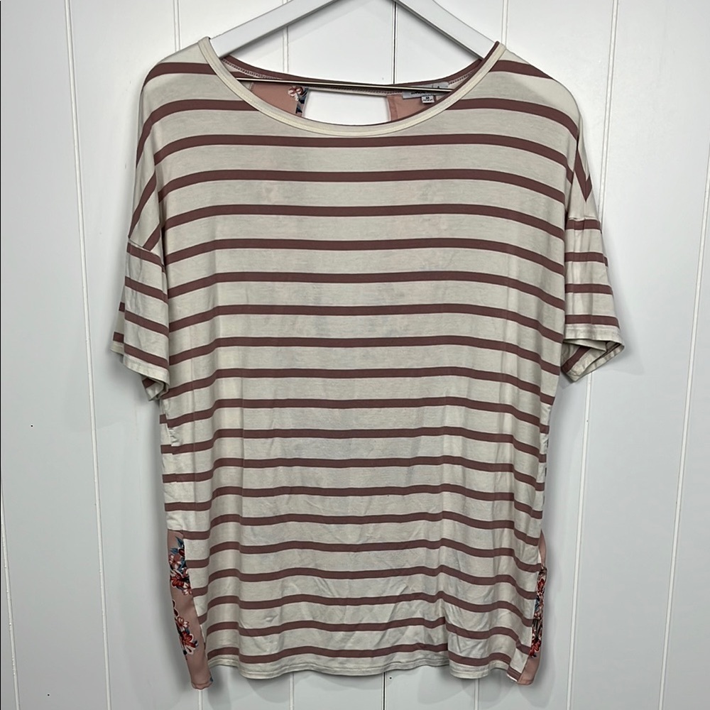 White Birch Womens Jersey Top M Cream Mauve Stripes Floral Print Criss/Cross EUC